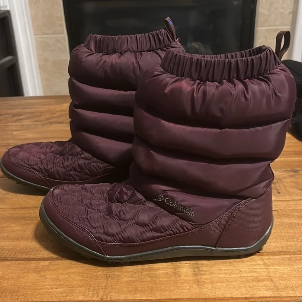 Columbia Minx™️ Slip Boot in Epic Plum size 9, some small scuffs…